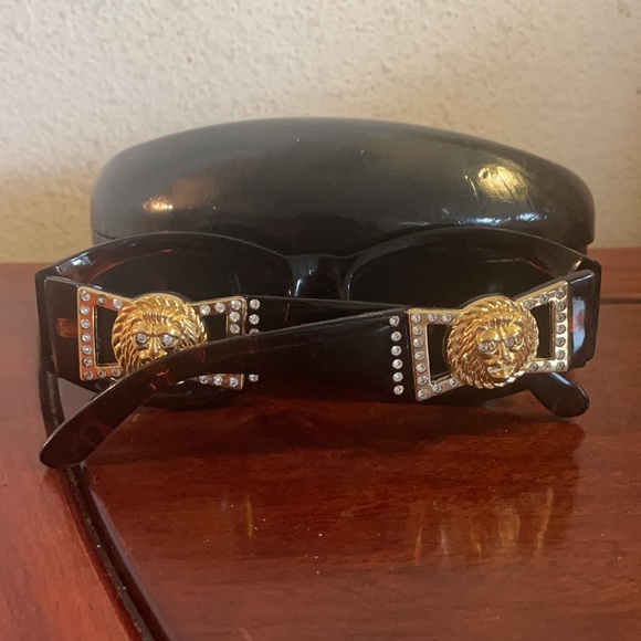 Fashion Sunglasses - Picture 5 of 5